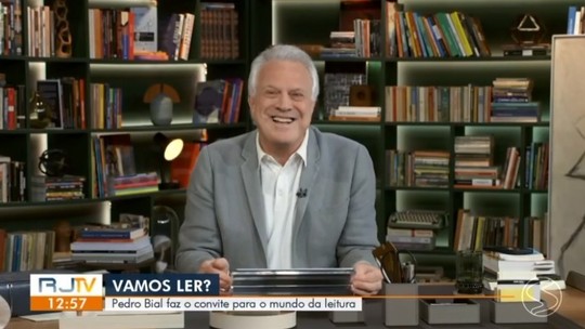 Pedro Bial fala sobre o projeto 'Vamos Ler' da TV Rio Sul - Programa: RJ1 – TV Rio Sul 