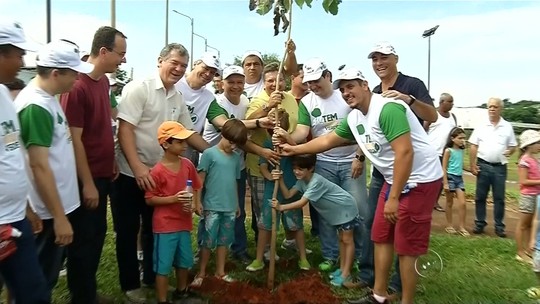 TEM Mais Verde realiza mega plantio na cidade de Votuporanga - Programa: TEM Notícias 1ª Edição – Rio Preto/Araçatuba 