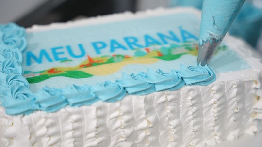Aprenda a fazer um bolo de festa - Foto: (Meu Paraná)