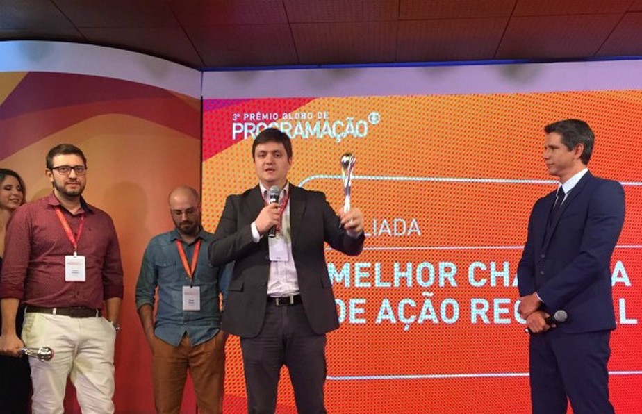 Rede Globo > tv integracao - Marketing presenteia clientes e divulga novela  'A Regra do Jogo