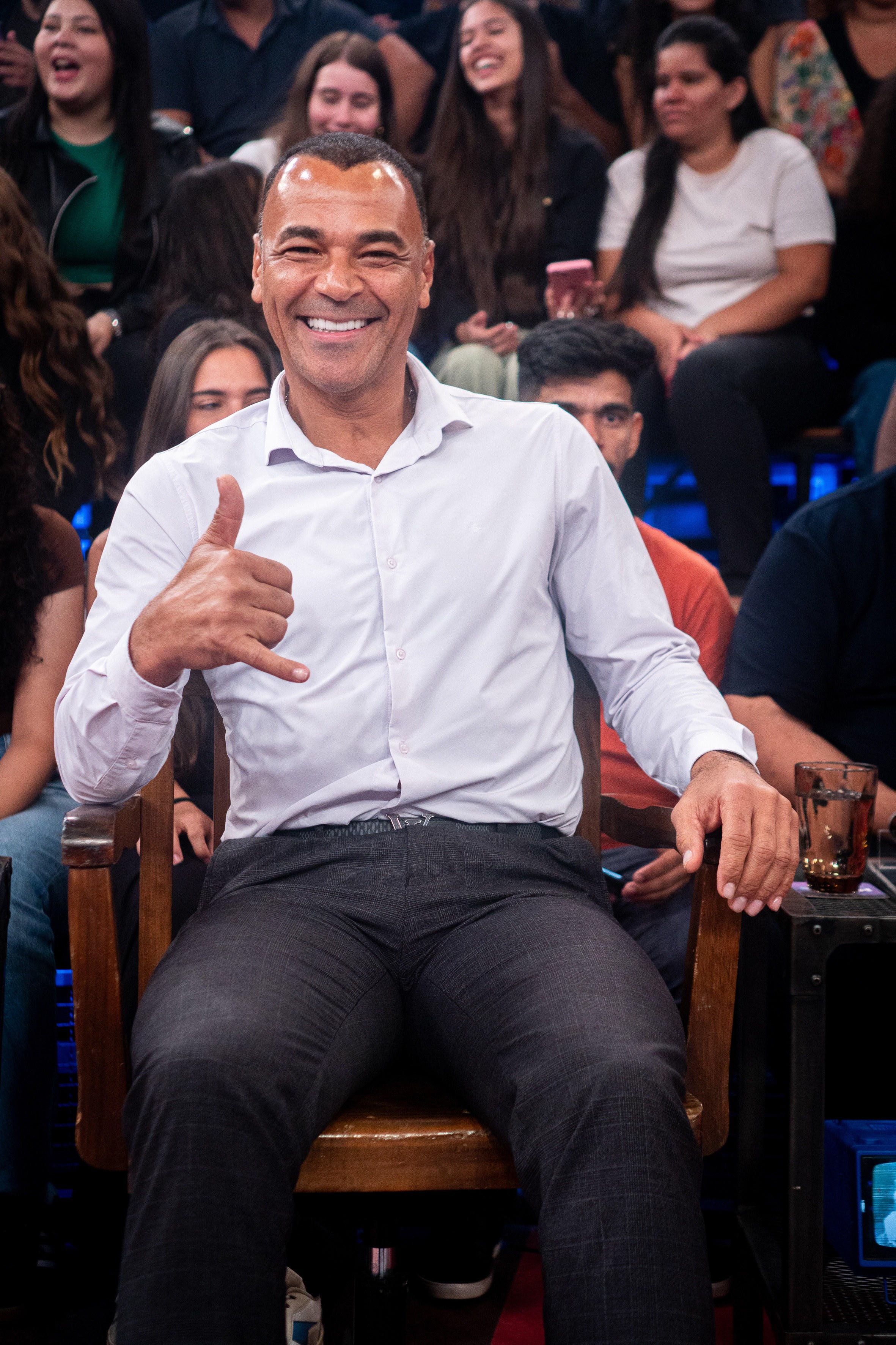 ‘Altas Horas’ recebe Alexandre Pires, Cafu, Cauã Reymond, Maneva ...