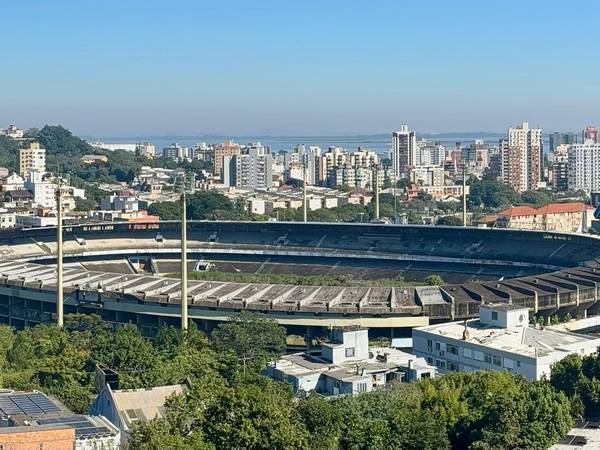 Eleições 2026: Professora Maria do Carmo participa de caminhada e promete reforçar efetivo policial no AM