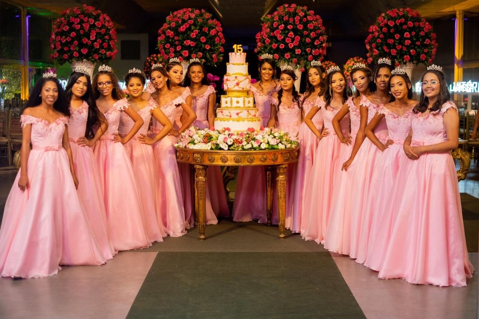 Vestido das 15 hot sale meninas