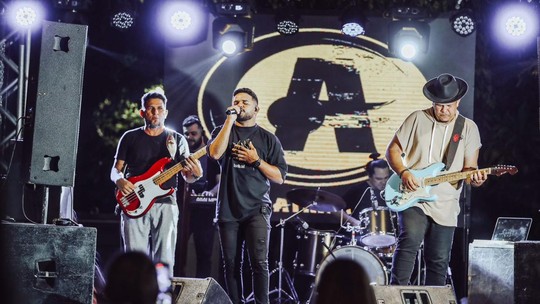 Com 28 anos de carreira, banda Atrium interpreta canções no Paneiro