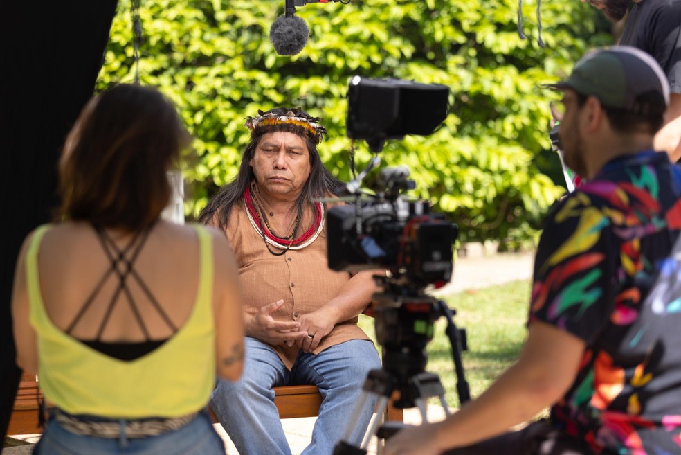 Daniel Munduruku participa do especial também como roteirista — Foto: Globo/Juan Ribeiro