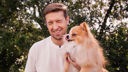 Passeio com cachorro: veja dicas de uma especialista para treinar seu pet 