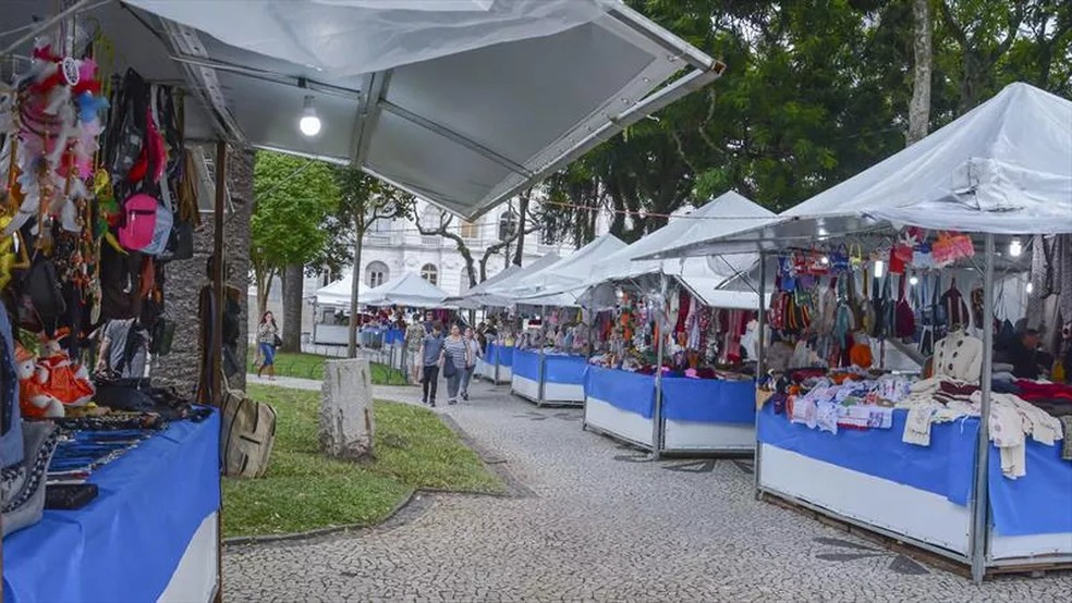 Feira de Páscoa começa nesta quarta (29) nas praças Osório e Santos Andrade  - RIC Mais