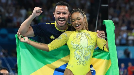 Rebeca Andrade faz post em rede social agradecendo professor curitibano  - Foto: (Instagram/Ricardo Bufolin)