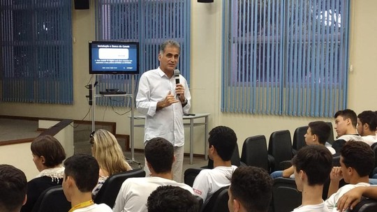 Estudantes do Senai Matão recebem aula da Patrulha Digital