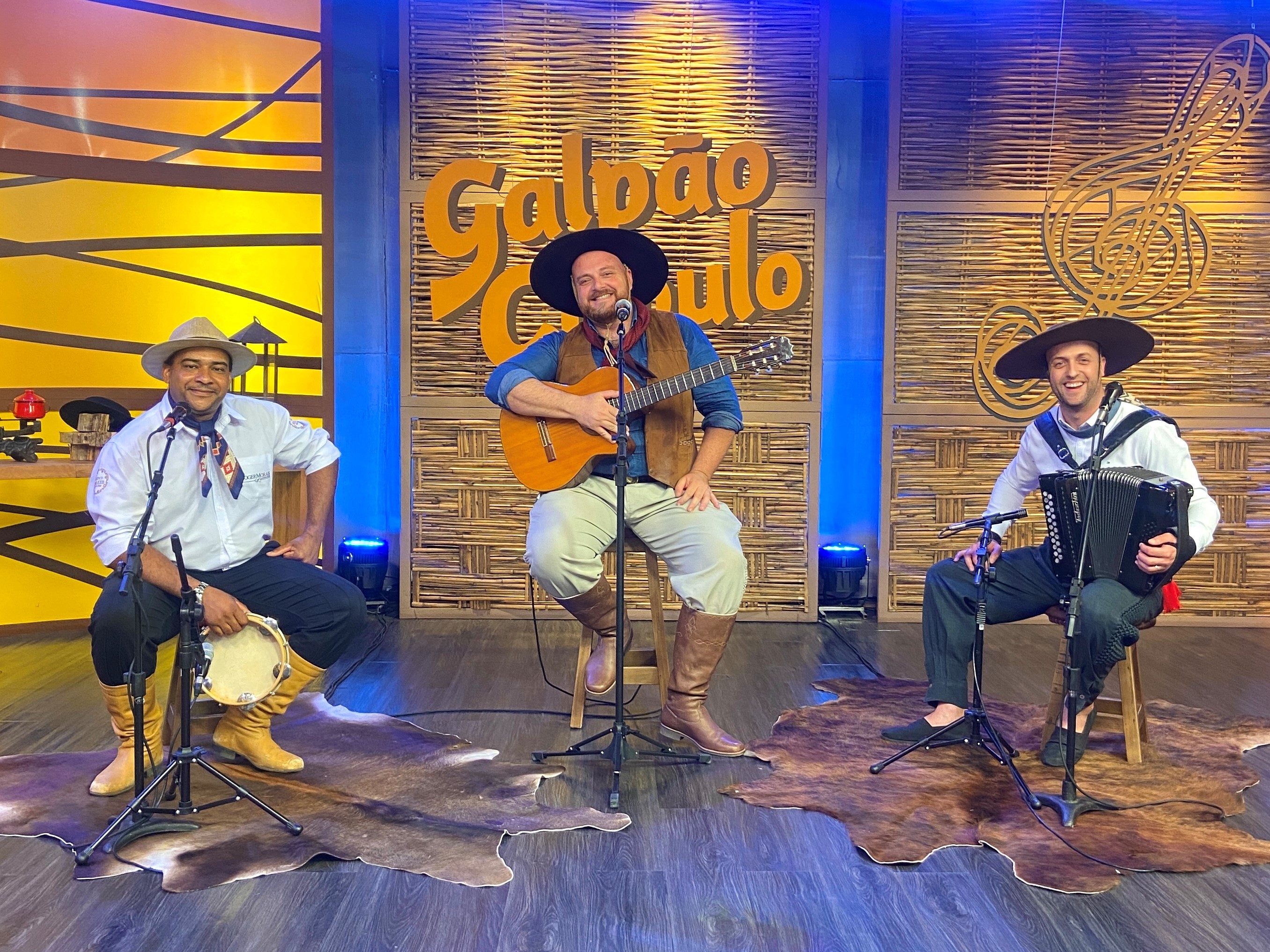 Galpão Crioulo revisita participação de Róger Morais e Grupo Pátria ...